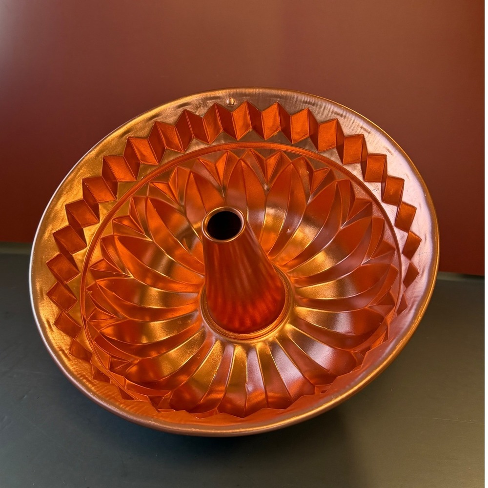 Vintage Coppe Bundt Cake Pan Geometric Floral Mold 9 Inch